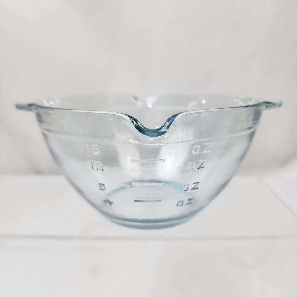 Fire King Glass Measuring Bowl 2 cup / 16oz w/ Dual Spouts Scalloped Handle EUC